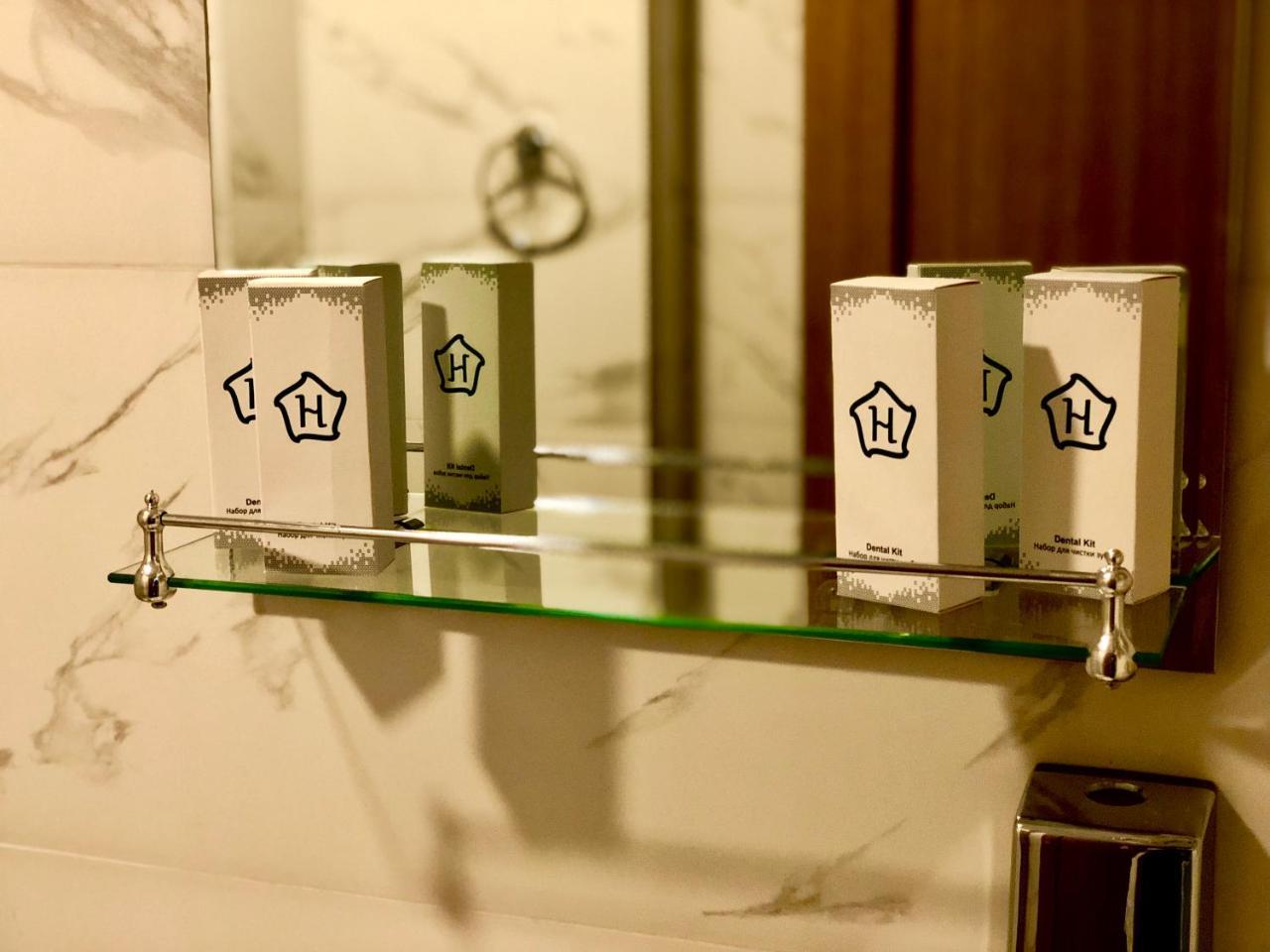 Tbili Hotel Tbilisi Buitenkant foto