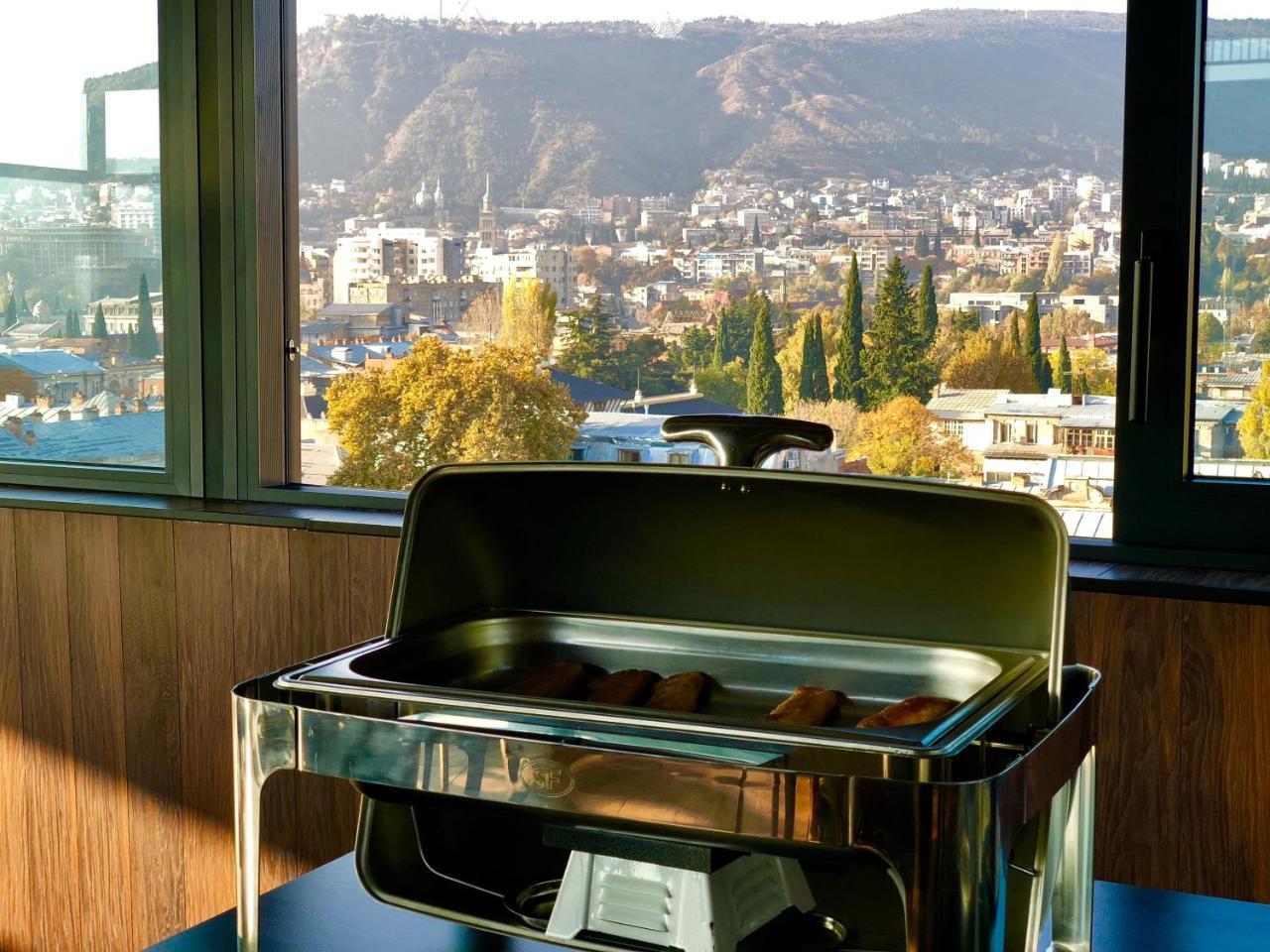 Tbili Hotel Tbilisi Buitenkant foto