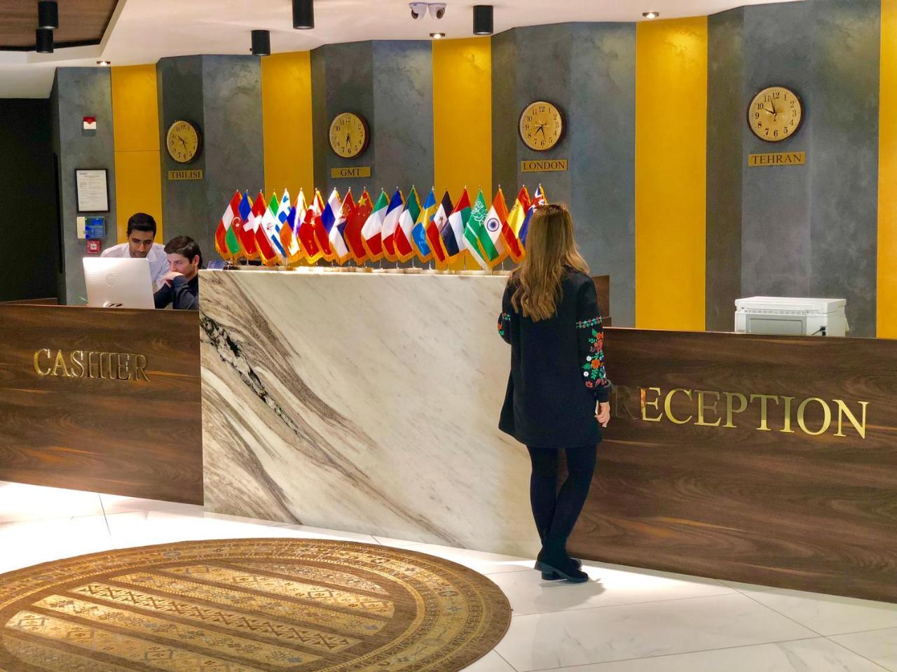 Tbili Hotel Tbilisi Buitenkant foto