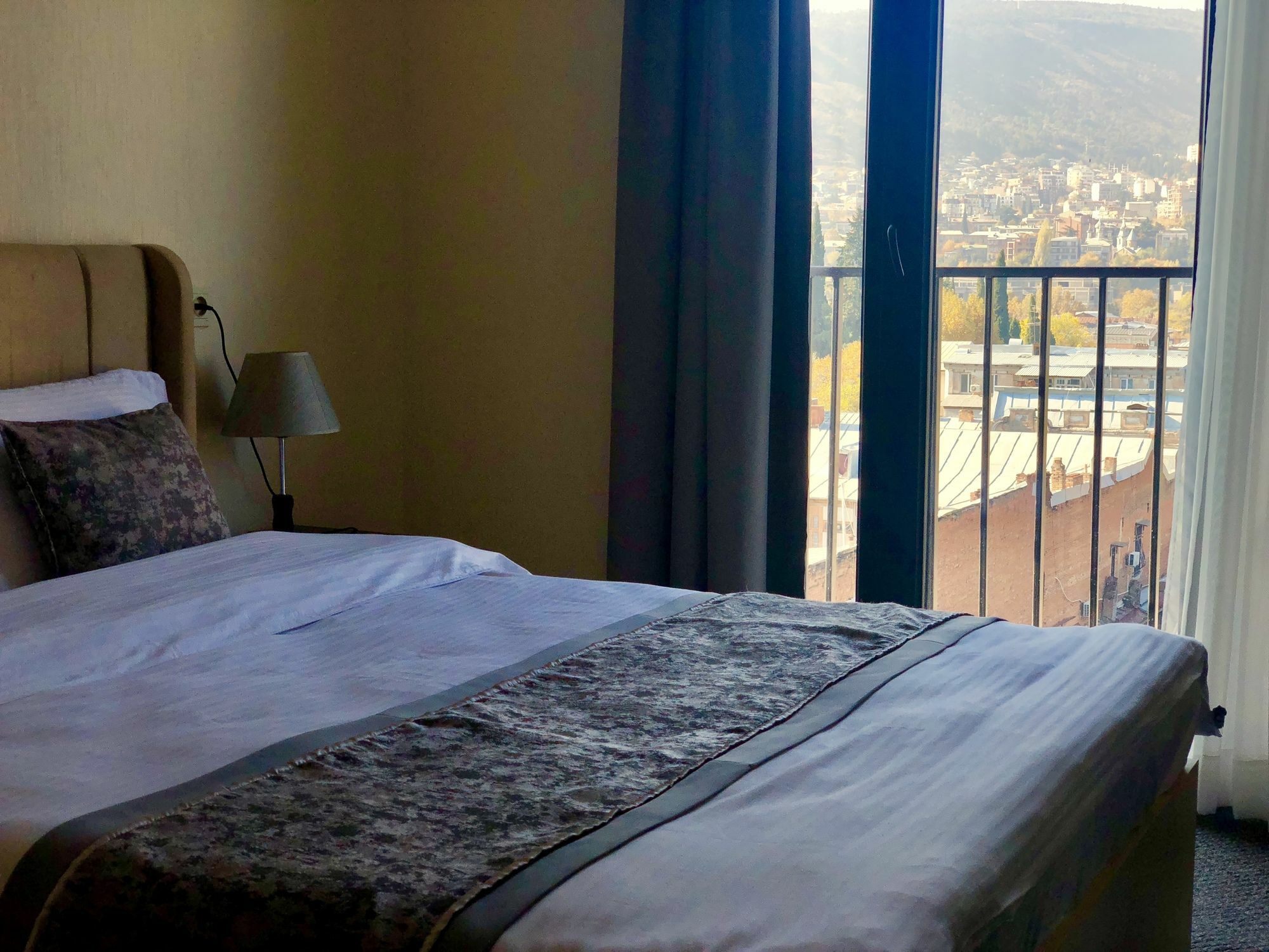 Tbili Hotel Tbilisi Buitenkant foto